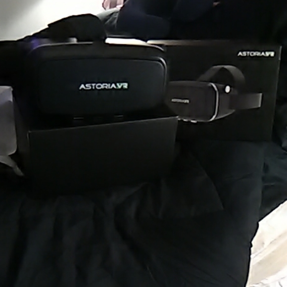 Virtual headset - Picture 3 of 3
